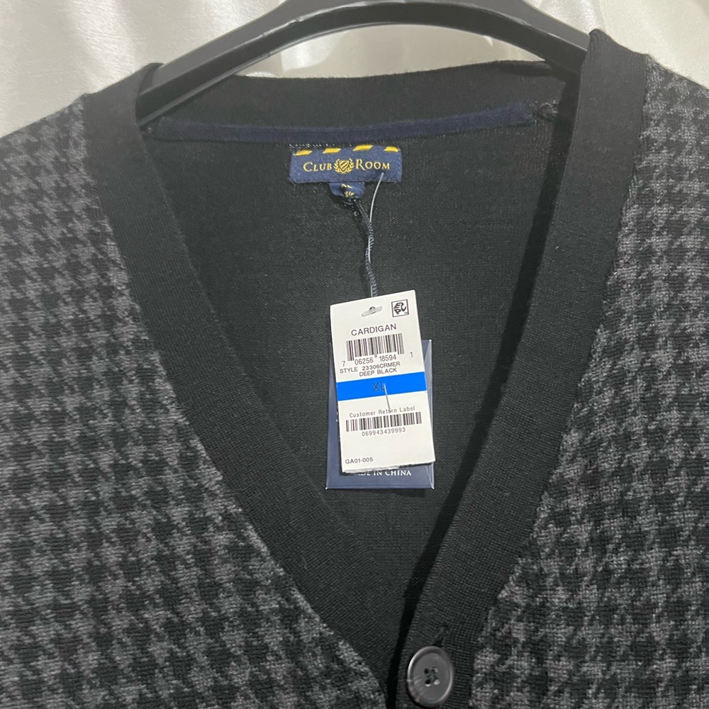 Brand New sweater, never worn!